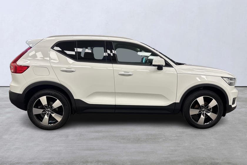 Bild 3 av Volvo XC40 T3 FWD Momentum Advanced Edition