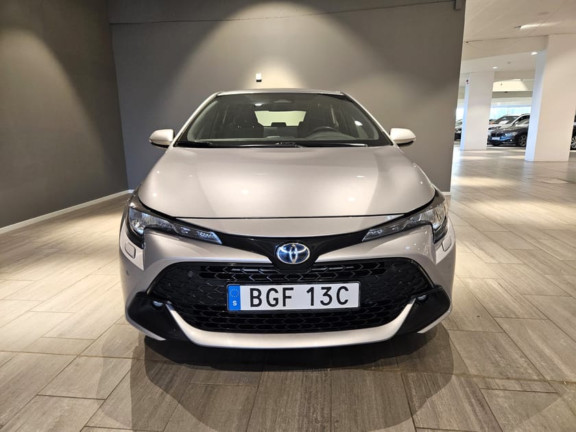 Bild 3 av Toyota Corolla Hybrid 140hk | V-hjul Active Plus Backkamera