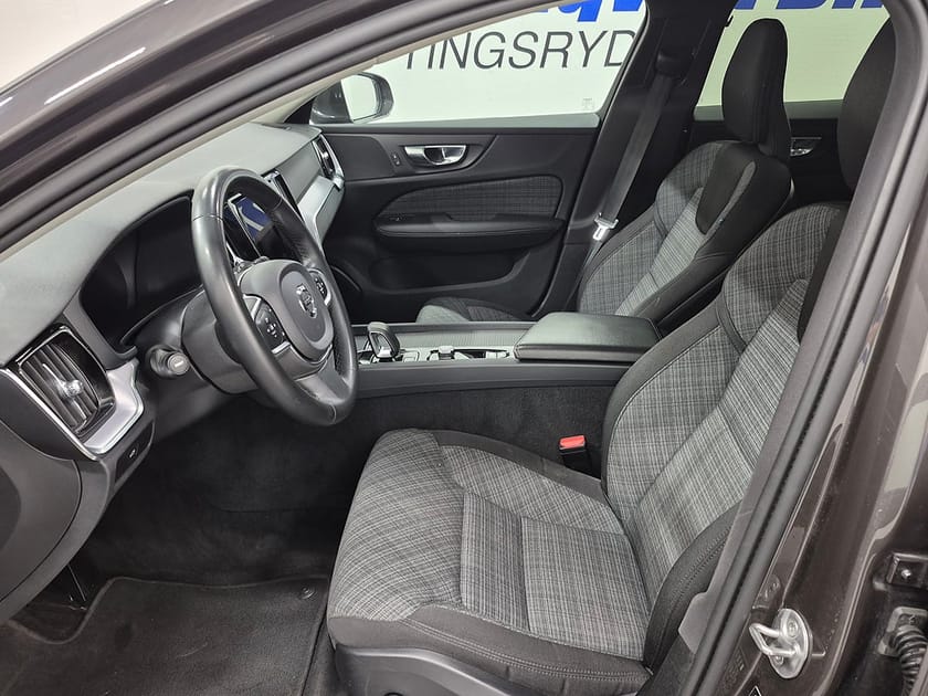 Bild 2 av Volvo V60 B4 MILDHYBRID 197HK Core