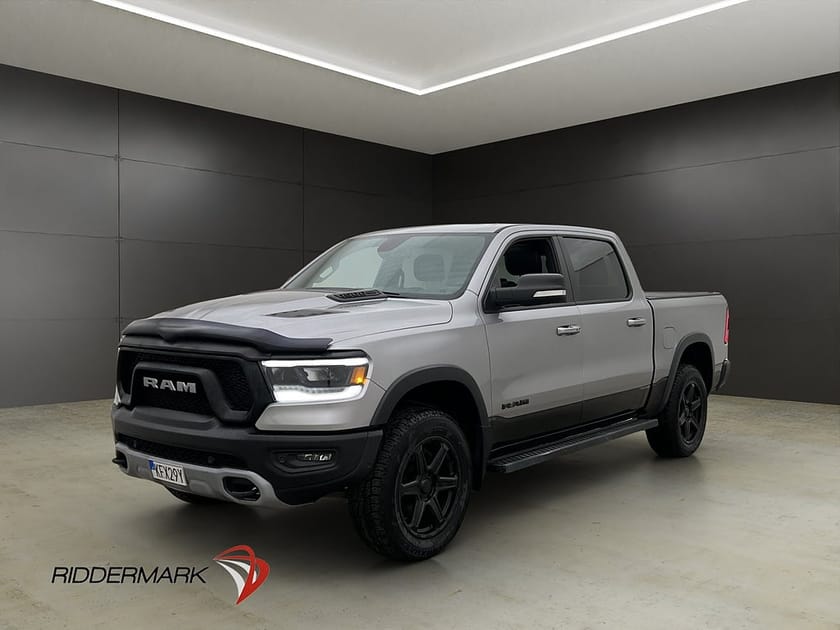 Bild 3 av RAM 1500 Crew Cab Dodge Rebel 5.7 4x4 Drag Luft Skinn H/K Pano Diff MOMS