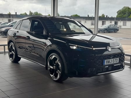 Volkswagen T-Roc R-LINE  1.5 ETSI 150 HK DSG7