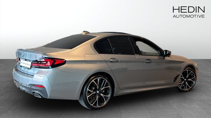 Bild 2 av BMW 540i xDrive Sedan xDrive M-Sport Innovation HuD Värmare Dragkrok