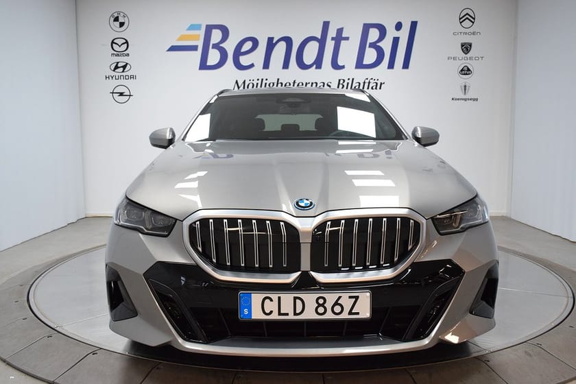 Bild 3 av BMW 530e xDrive Touring Tour| M Sport | HK | Demobil | Omg. lev