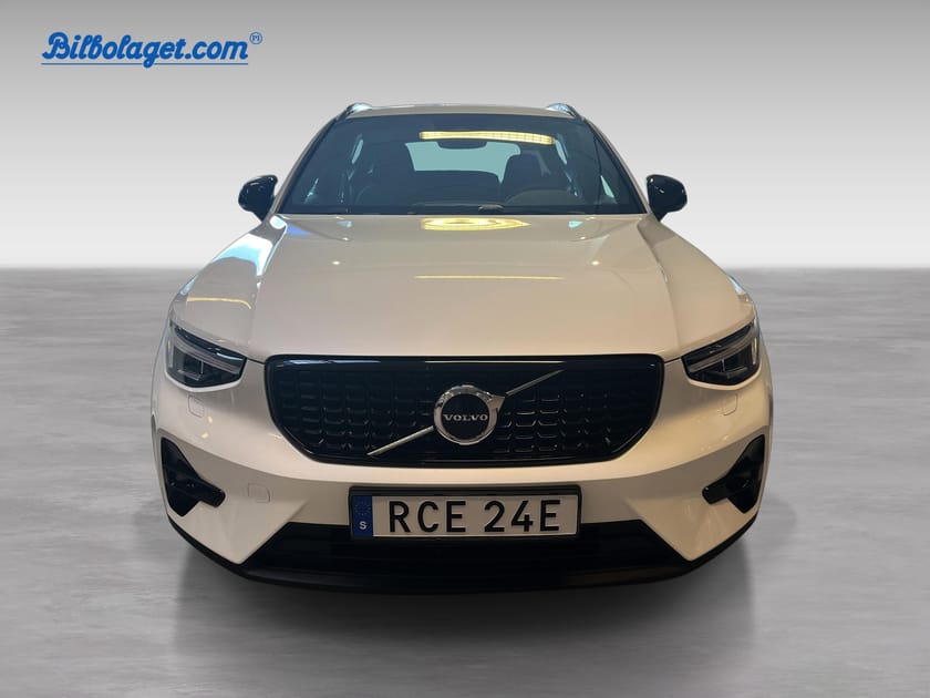 Bild 2 av Volvo XC40 B4 FWD Bensin Plus Dark