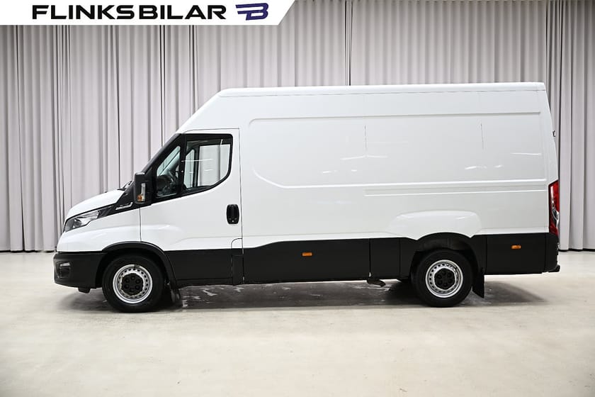 Bild 2 av Iveco Daily 35-140 Van 2.3 JTD Hi-Matic 136HK Automat|Webasto|3.5ton-dragvikt
