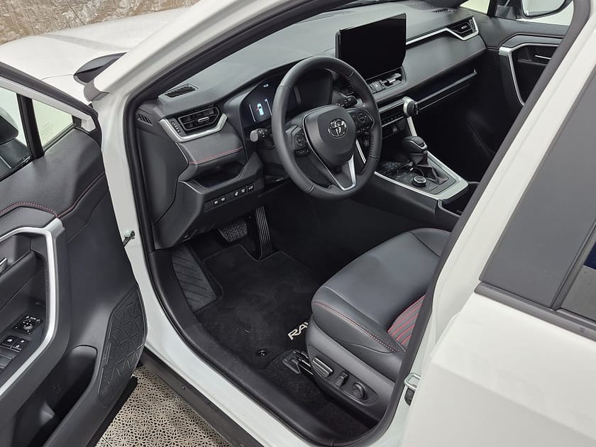Bild 2 av Toyota RAV4 Plug-in Hybrid Plug in AWD 306HK 4x4