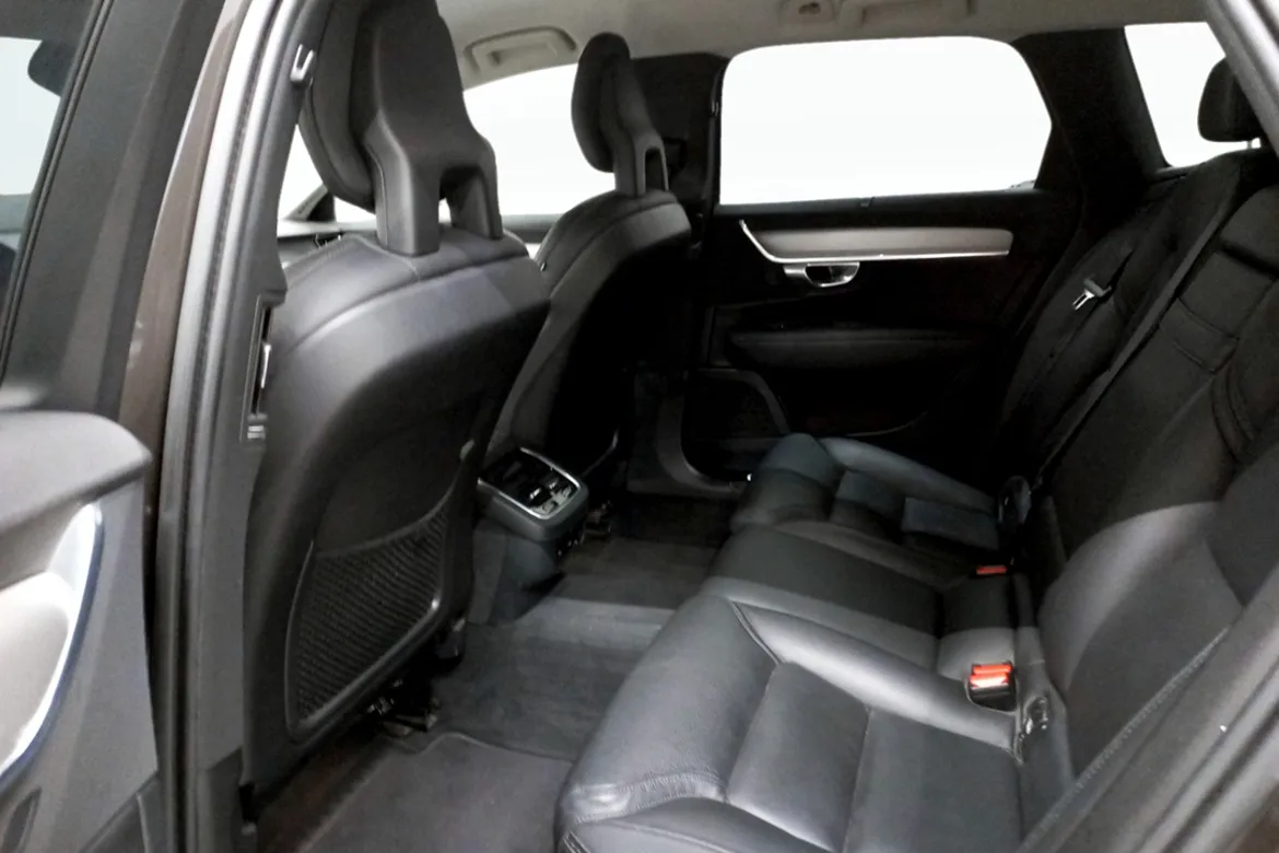 Volvo V90 Cross Country