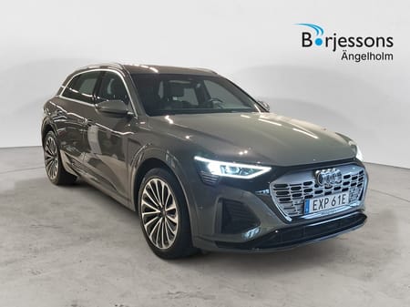 Audi Q8 50 e-tron quattro 340 HK S-LINE