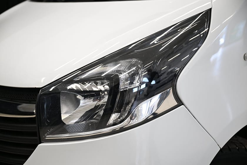 Bild 5 av Opel Vivaro Skåpbil CDTi 125HK L2|Nedlackad|Drag|Värmare|GPS|Backkamera