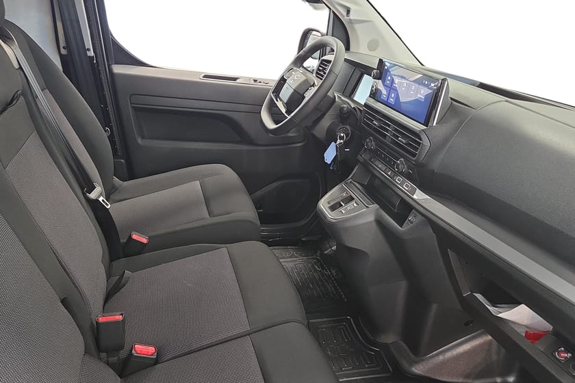 Bild 4 av Toyota Proace L1 LONG 2,2D 180 HK AUTO COMFORT 2 DÖRRAR