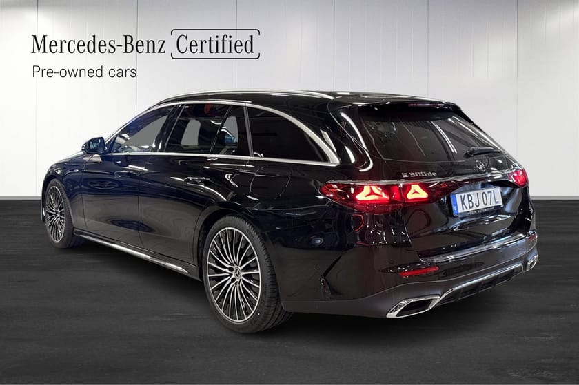 Bild 3 av Mercedes-Benz E 300 de 4MATIC T 4M | AMG | SUPERSCREEN | DRAG | BURMESTER