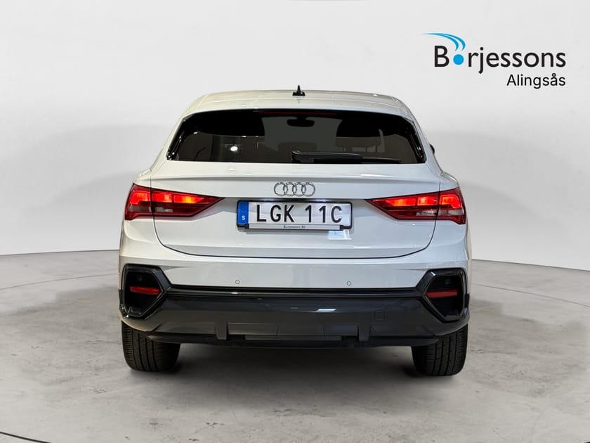 Bild 5 av Audi Q3 Sportback 35 TFSI 150hk Drag/Värmare/Kamera/Keyless
