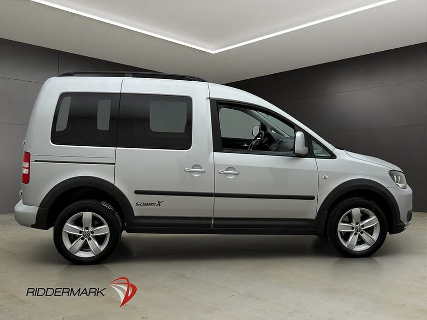 Bild 2 av Volkswagen Caddy Life Cross 4Motion Värmare PDC Drag Skinn