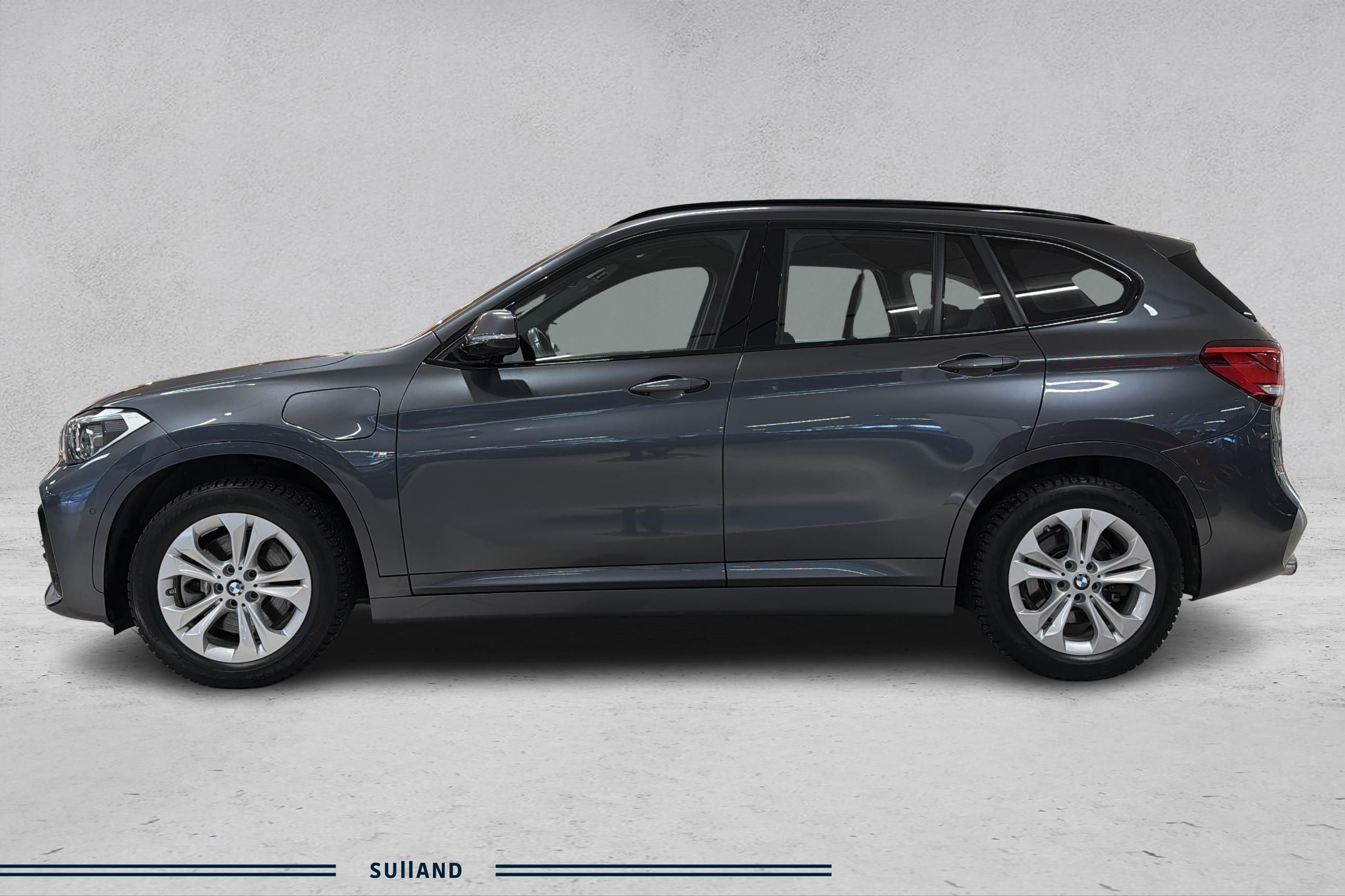 Thumnail bilde 1 av BMW X1 xDrive25e
