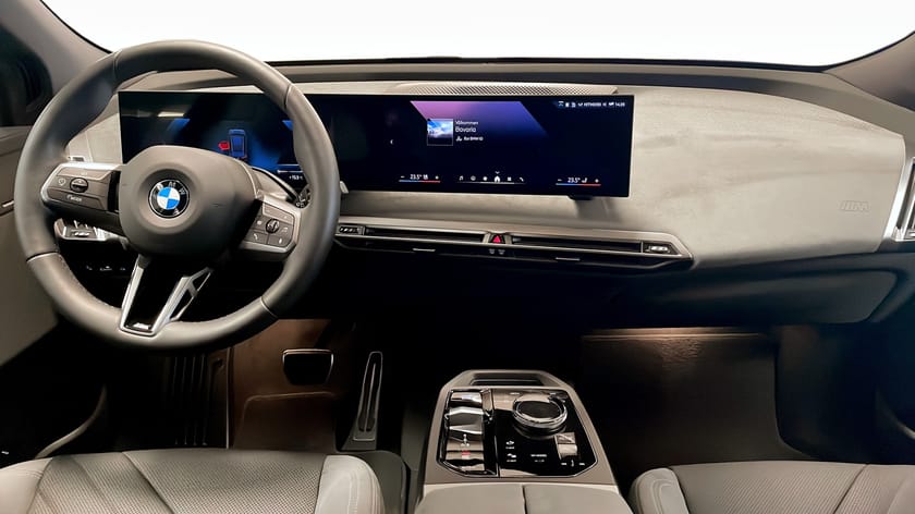 Bild 4 av BMW iX xDrive60 M-Sport, Drag, Harman Kardon