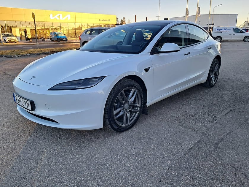 Bild 3 av Tesla Model 3 Long Range AWD 498HK 4x4 Läder Panorama elbil