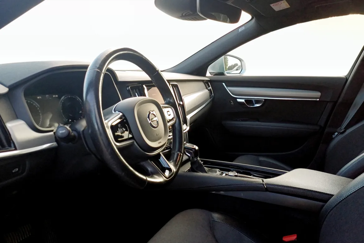 Volvo V90