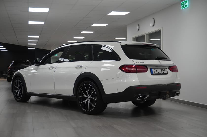 Bild 3 av Mercedes-Benz E 220 d 4MATIC All-Terrain 360 Drag Adaptiv