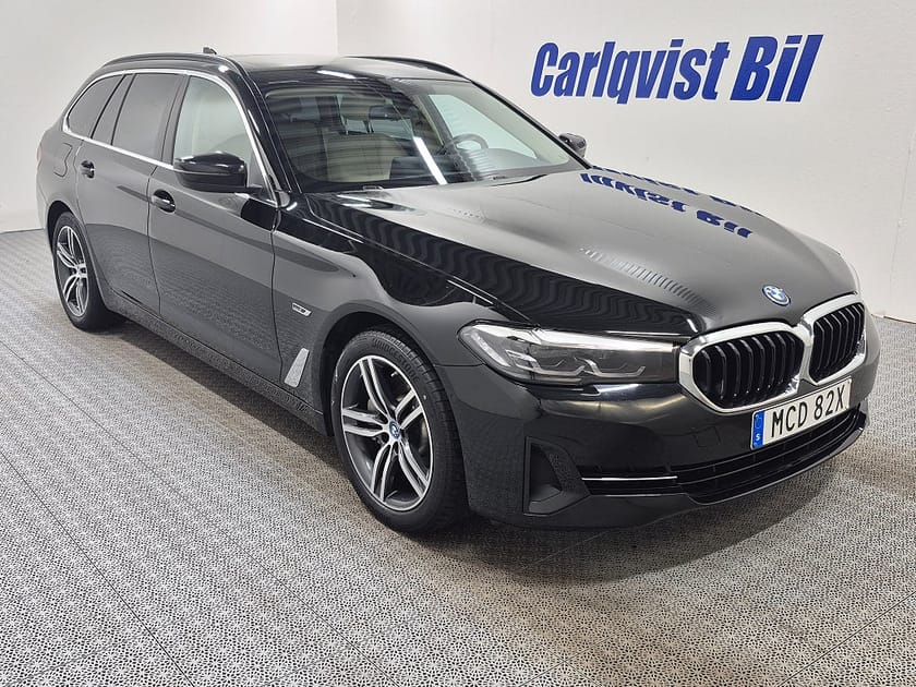 Bild 3 av BMW 530e Touring Plug in 292HK Läder Panorama
