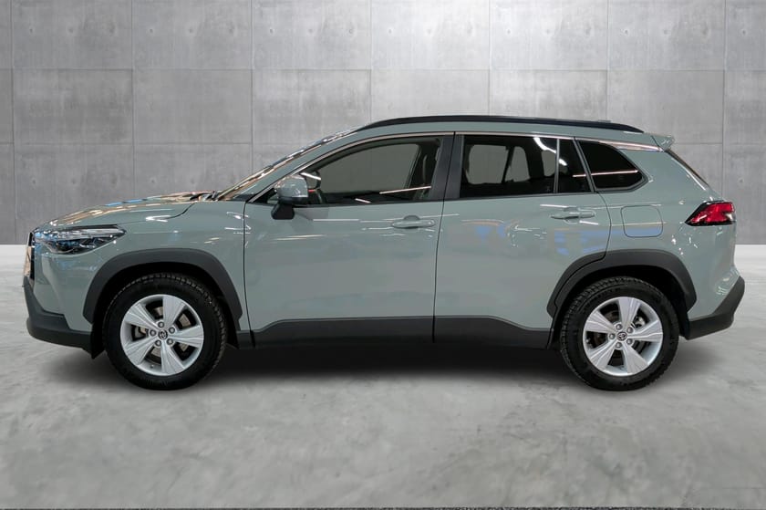 Bilde 2 av Toyota Corolla Cross Hybrid AWD-i Executive - LED - Skinn - Adaptiv cruise