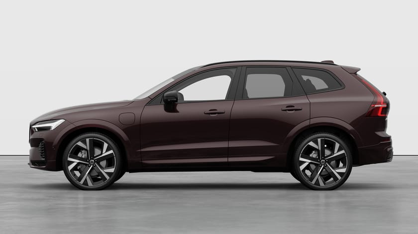 Bild 1 av Volvo XC60 T6 Plus Dark Nordic Edition LAGERBIL B&W 360 22"