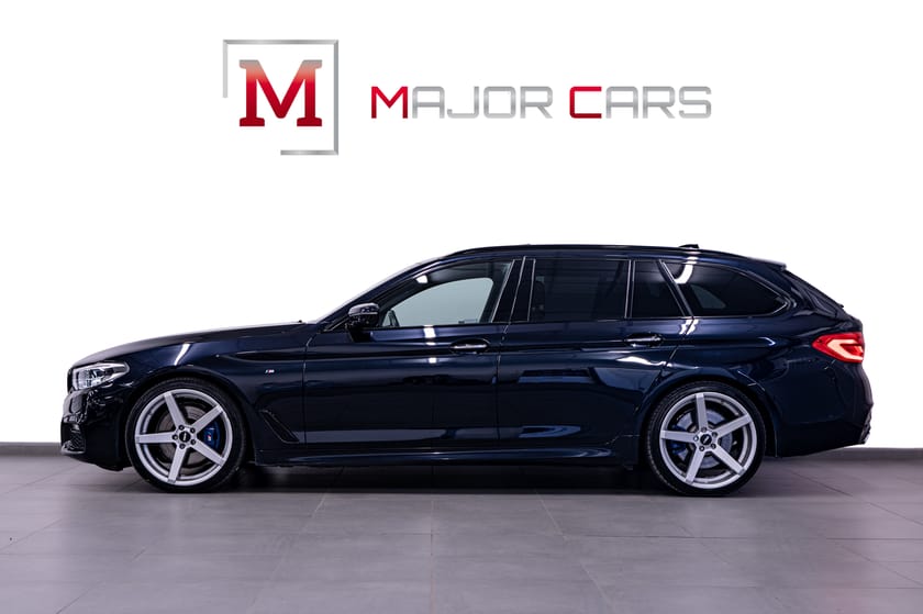 Bild 2 av BMW 530d xDrive Touring M Sport Innovation Pano H/K Komfstol 360° HuD