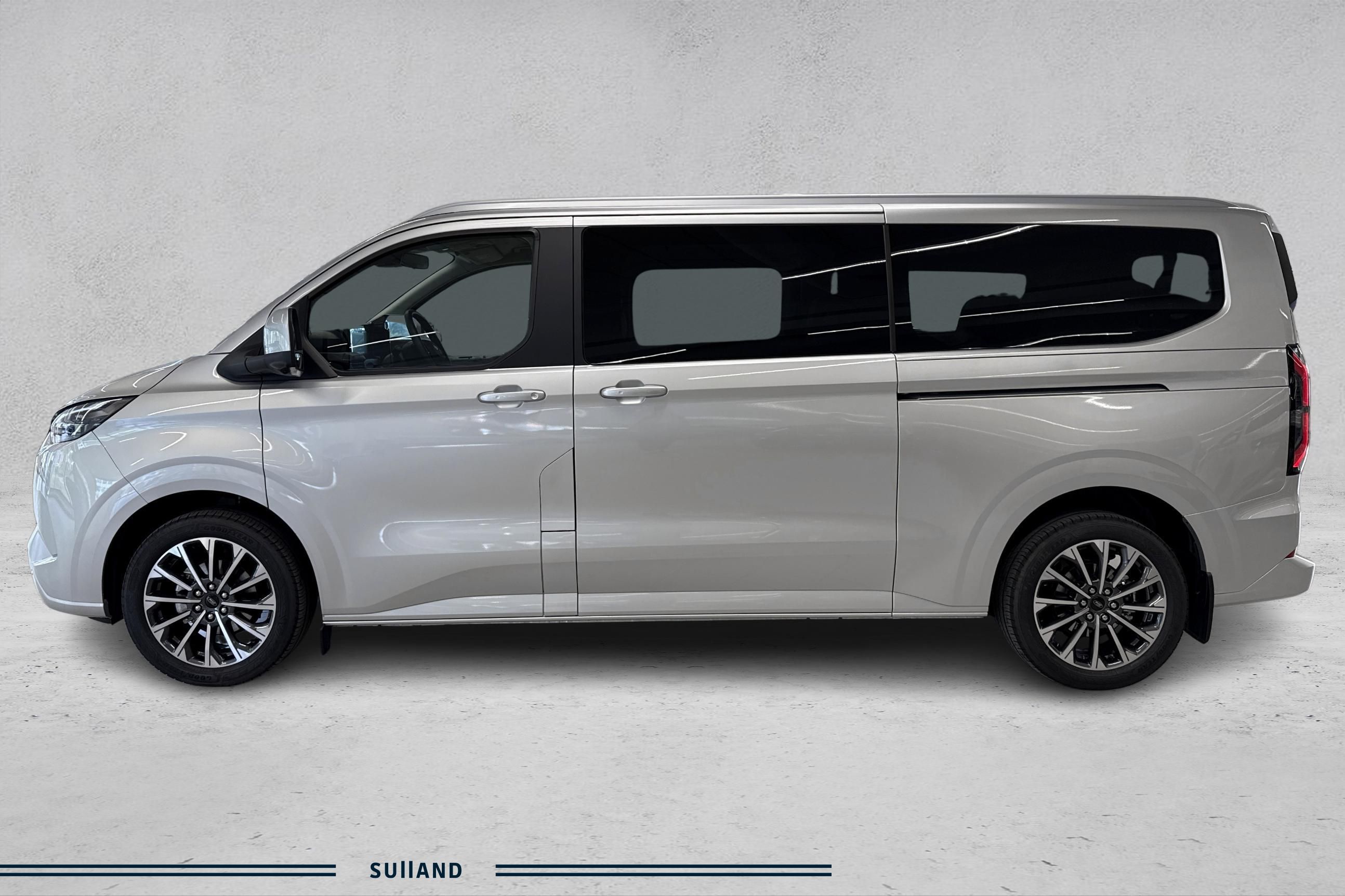 Thumnail bilde 1 av Ford E-Tourneo Custom 340