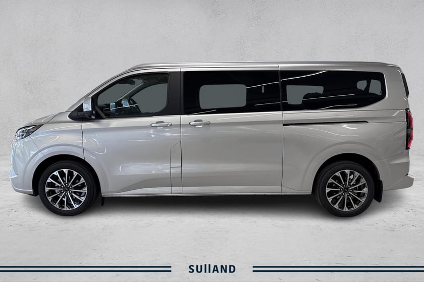 Bilde 2 av Ford E-Tourneo Custom 340 BEV 65kWh 286HK Titanium X L2 |8 SETER|FAMILIE BIL|