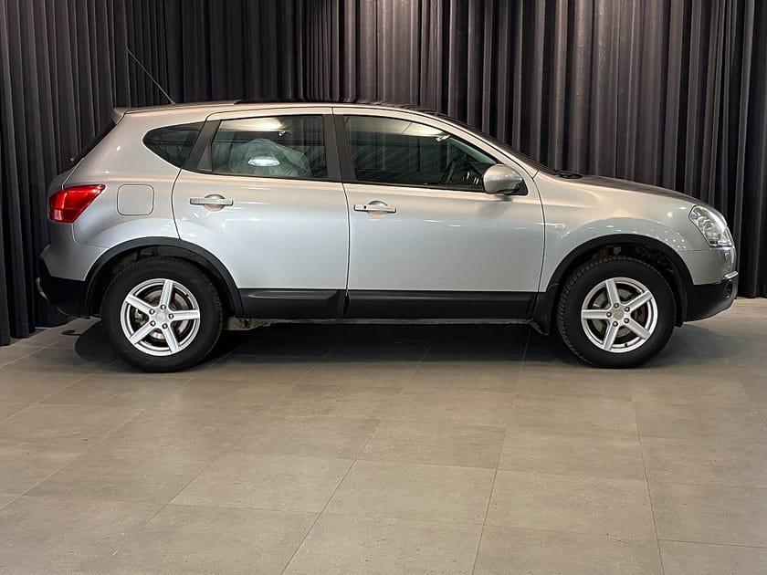 Bild 5 av Nissan Qashqai 2.0 4x4 Tekna Glastak skinn