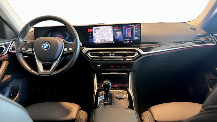 Bild 4 av BMW i4 eDrive40 Gran Coupé Rattvärme Dragkrok Park Assist