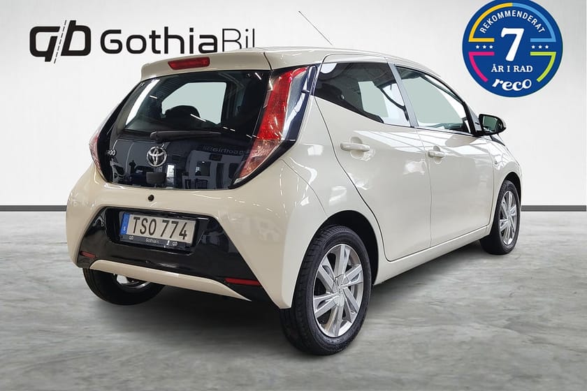 Bild 5 av Toyota Aygo 5-dörrar 1.0 VVT-i X-Shift Automat X-PLAY Back Kamera