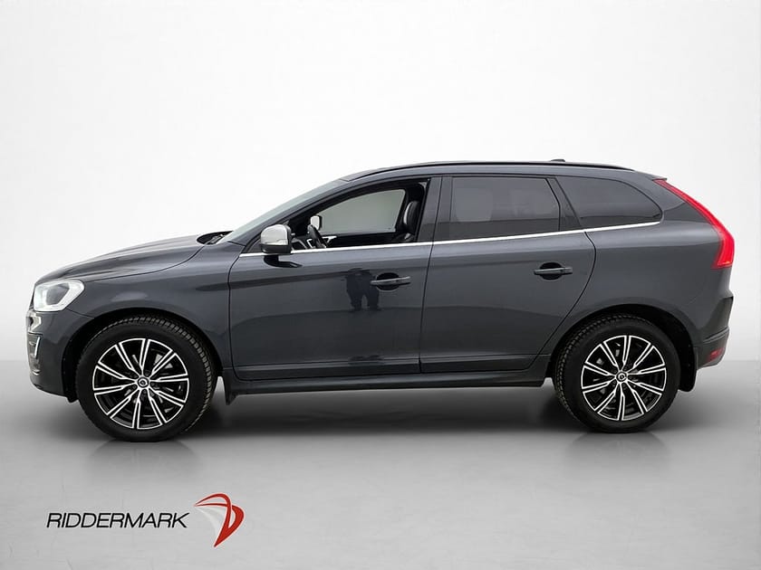 Bild 4 av Volvo XC60 D4 AWD R-Design VOC Pano H/K B-Kam Drag Ny-Kamrem