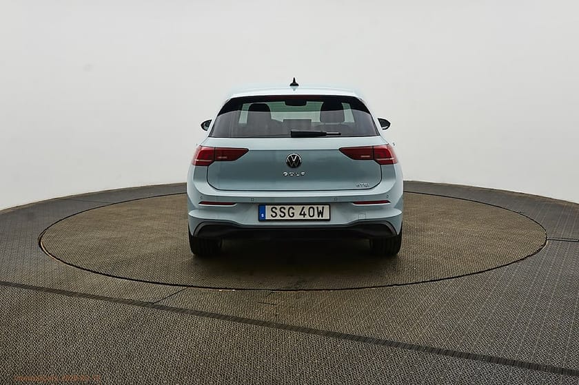 Bild 4 av Volkswagen Golf 1.5 eTSI 150 hk värmare med fjärr