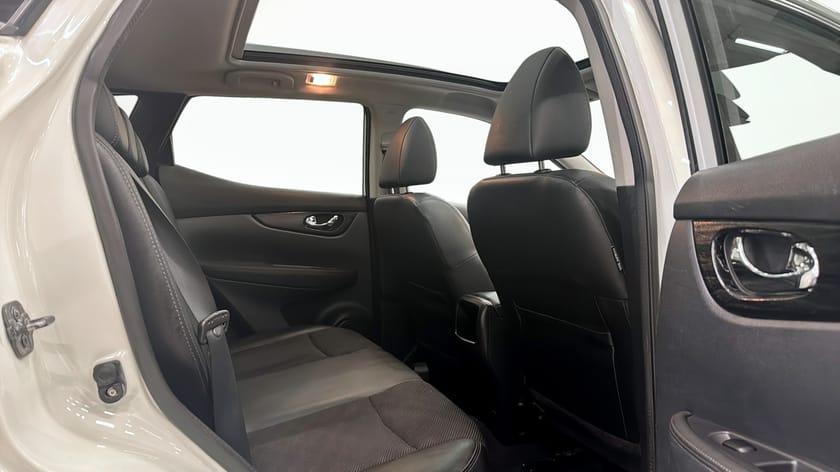 Bild 5 av Nissan Qashqai 1.5 dCi (110hk) TEKNA / PANORAMA / DRAG