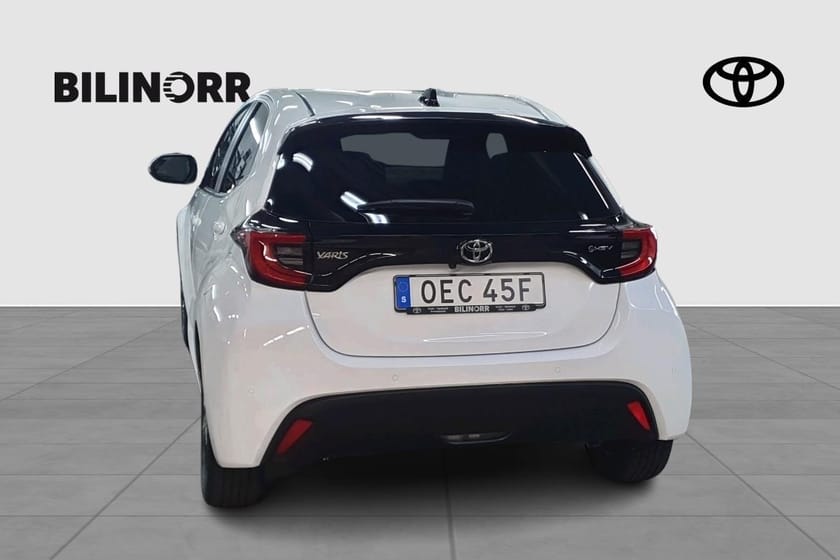 Bild 4 av Toyota Yaris Hybrid 115 Active Plus Säkerhetspaket | Vinterhjul | Motorvärmare |