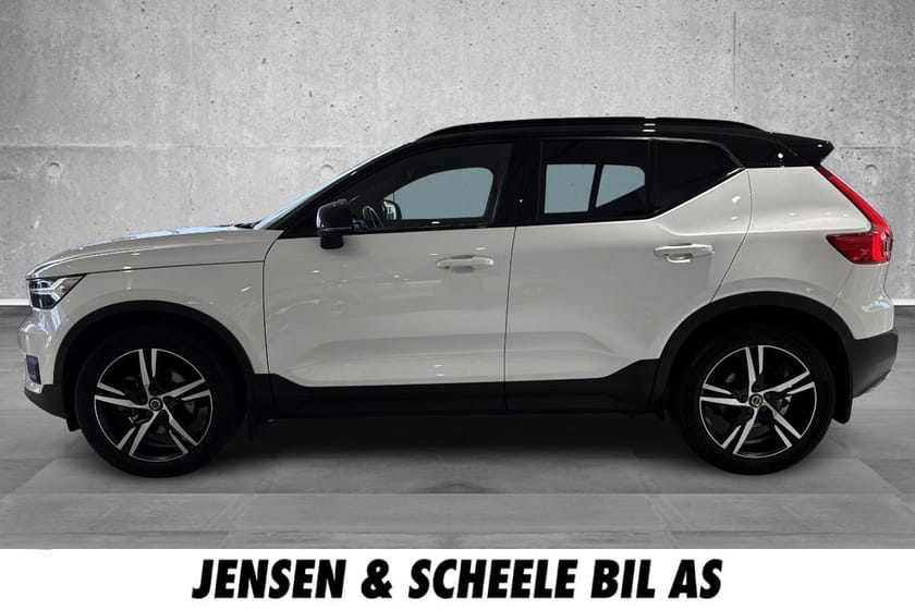 Bilde 4 av Volvo XC40 D4 AWD R-Design - VOC, 360 kamera, H&K, Krok