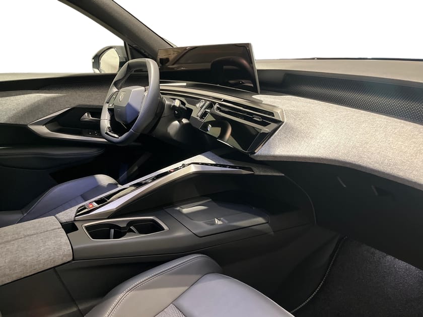 Bild 4 av Peugeot 5008 Hybrid 145 GT A 5-d SUV