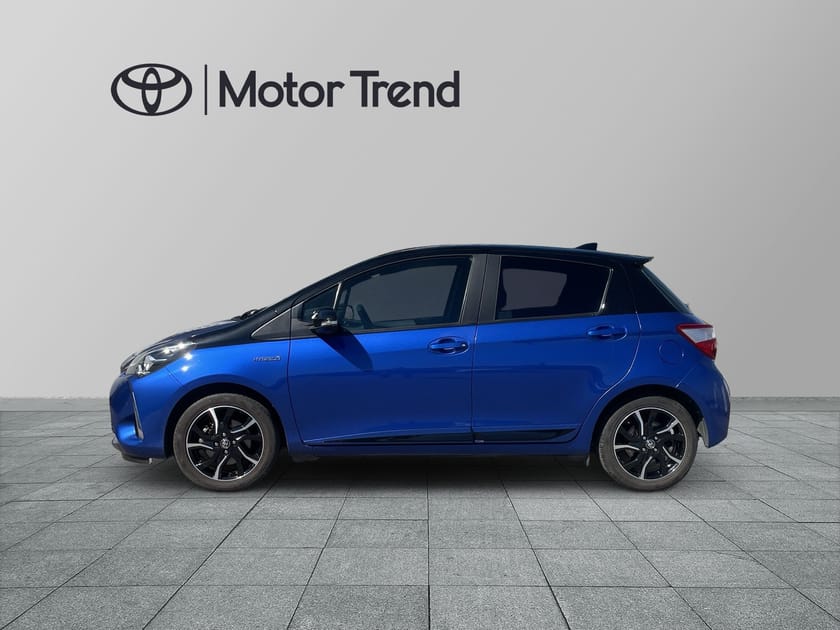Bild 4 av Toyota Yaris Hybrid e-CVT 101hk,Selection,4.690mil,PDC