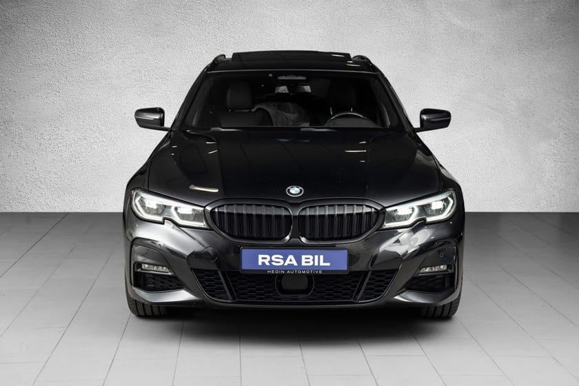 Bilde 2 av BMW 330e xDrive Touring Touring/HUD/KROK/SOLTAK/ELSETER/M-SPORT/HK/++