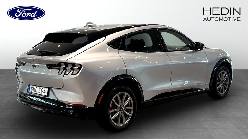 Bild 2 av Ford Mustang Mach-E Standard Range AWD Teknikpaket 15 000kr laddkort ingår
