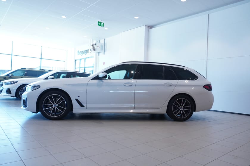 Bild 3 av BMW 520d xDrive Touring M-Sport Innov Pano DAP Laser hk Värmare