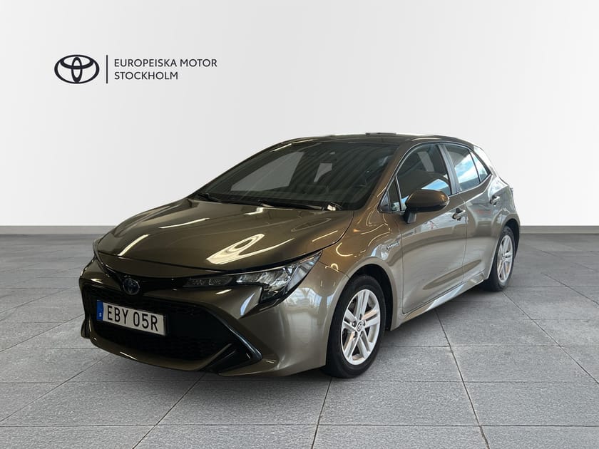 Bild 1 av Toyota Corolla Hybrid 1,8 5D ACTIVE -  VINTERHJUL/ BACKKAMERA
