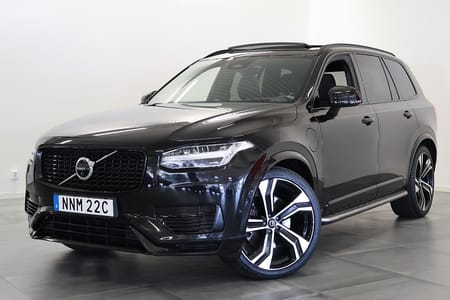 Volvo XC90 7-Sits Recharge T8AWD UltimateDark V-Hjul Drag PanoMOMS