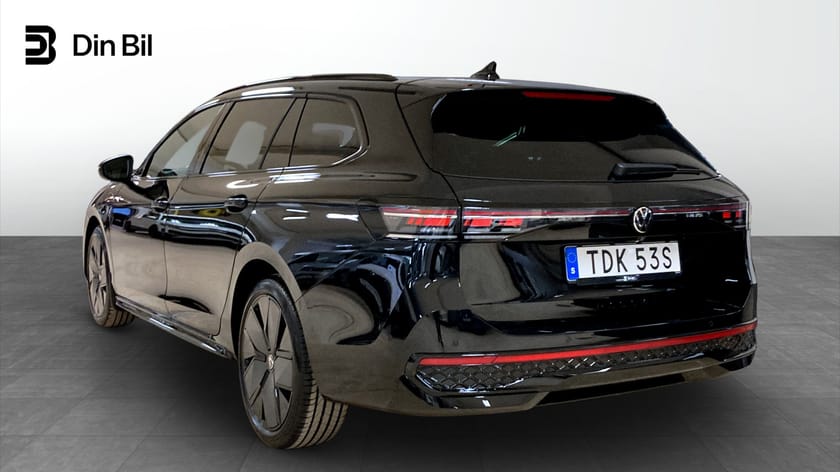 Bild 3 av Volkswagen Passat Variant eHybrid 272 hk DSG R-LINE Swe Edition