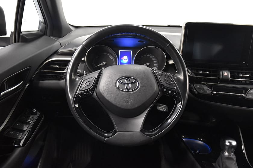Bild 2 av Toyota C-HR Hybrid X-Edition B-kam P-sensorer Dragkrok