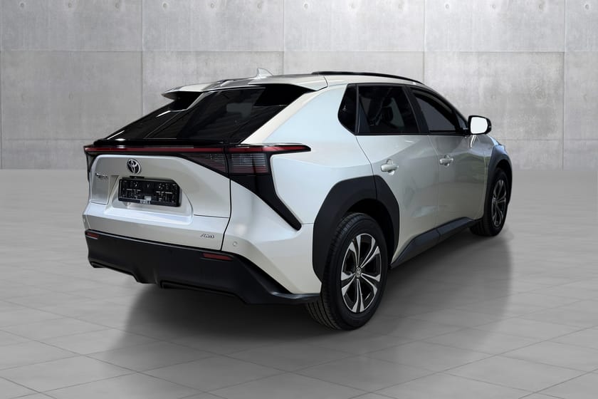 Bilde 3 av Toyota bZ4X AWD Active Tech