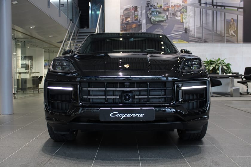 Bild 3 av Porsche Cayenne Coupé E-Hybrid Black Edition