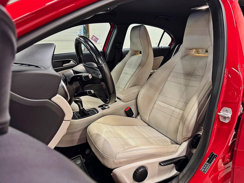 Bild 4 av Mercedes-Benz A 180 Urban 122Hk