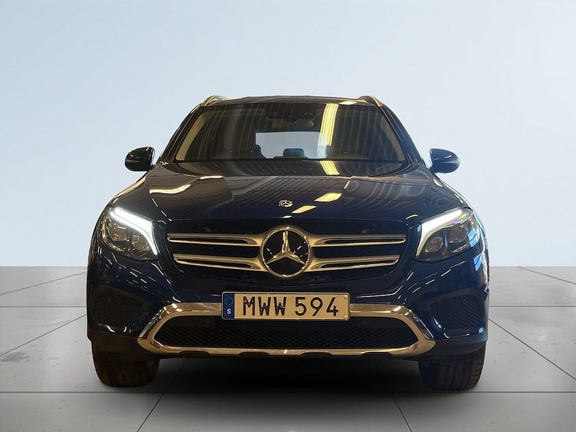 Bild 2 av Mercedes-Benz GLC 350 e 4MATIC Drag/Kamera/MoK-Värm/S&V-Hjul/Kedja/34-43km Range