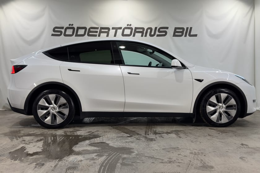 Bild 5 av Tesla Model Y Long Range AWD PREMIUMINTERIÖR AUTOPILOT DRAG MOMSBIL